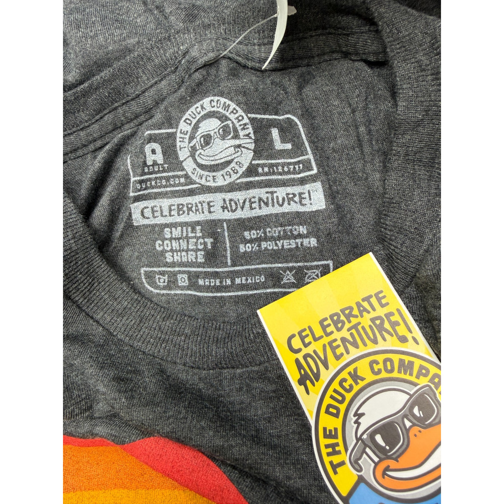 The Duck Company Short Sleeve T-shirt Size L Yellowstone National Park - Picture 3 of 5
